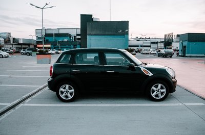 210723115_8_1000x662_mini-countryman-2014-navi-pilot-automat-start-stop-senzori-negociabil-_rev009.jpg