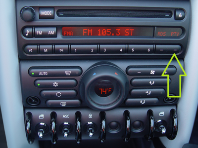 2005-mini-cooper-s-convertible-coupe-instrument-panel.png