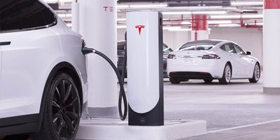 Tesla V3 Supercharger.jpg