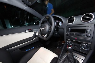 s3 interior.JPG