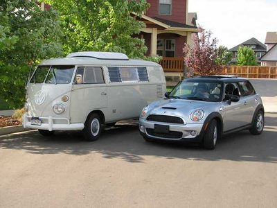 Mini_and_bus.jpg