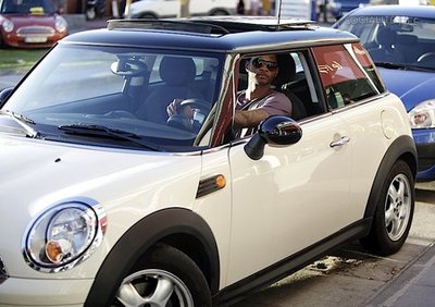 gallery_main-usher-mini-cooper-st-barts-photos-01042010-011.jpg