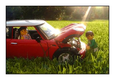 Minis_and_Lego_Men_by_xxalicexx.jpg