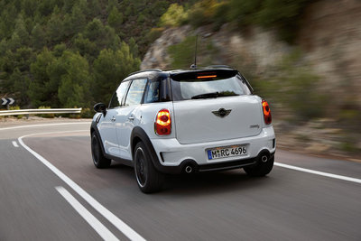 bmw-x1-mini-countryman-61.jpg