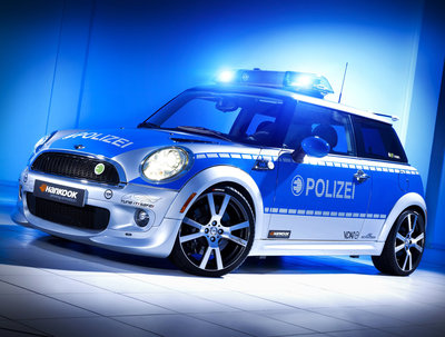 TUNE_IT_SAFE_Police_E-MINI_by_AC Schnitzer_front_08_300.jpg